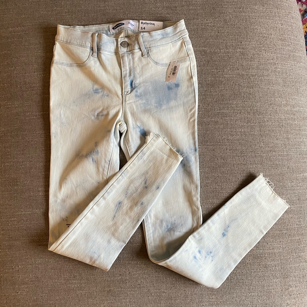 Old Navy White Wash Ballerina Jeggings NWT